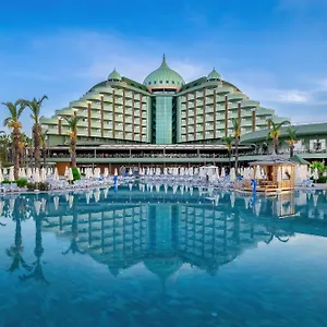 Курортный комплекс Delphin Palace